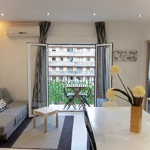 Your - Sagrada Familia Apartament