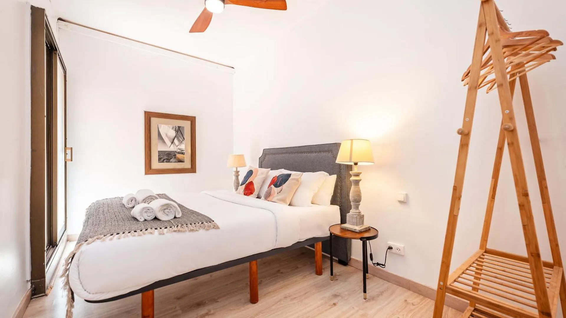 Rocafort In Eixample برشلونة 0*,  إسبانيا